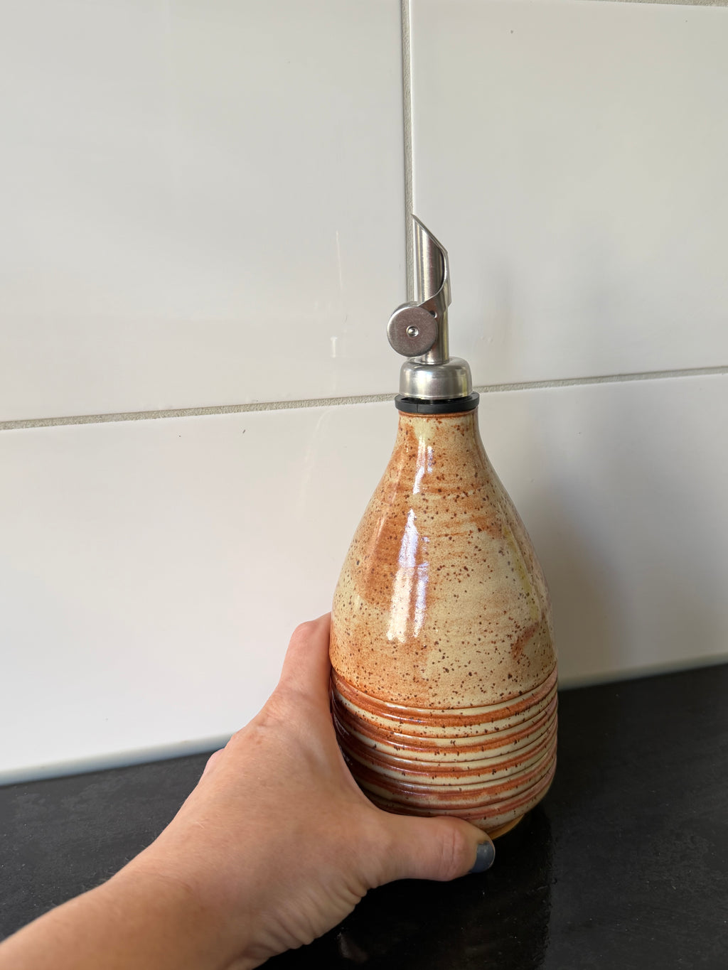 Refillable olive oil bottle 300ml - Shino speckle