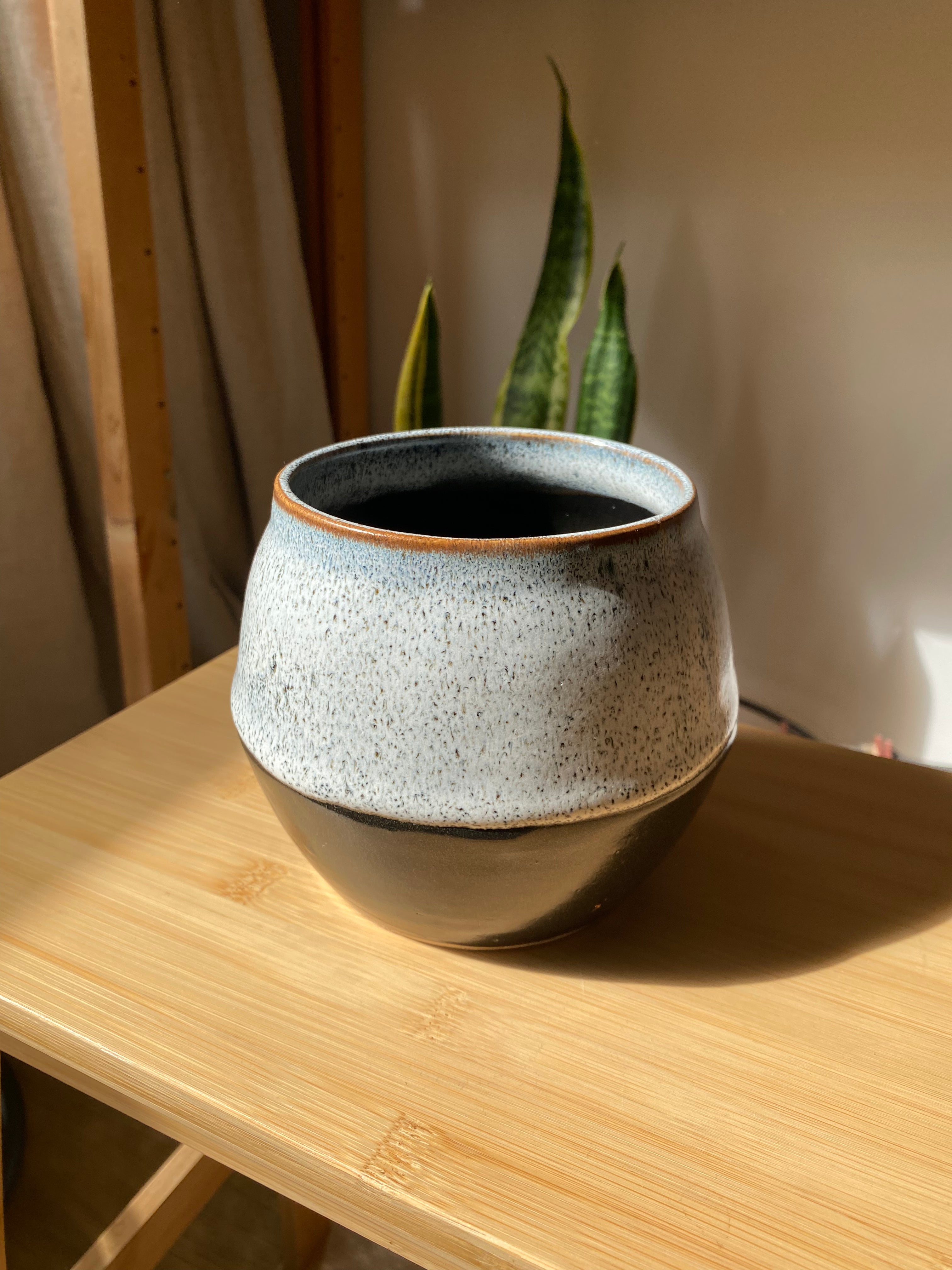 Handmade Ceramic Planter Pot: Decorative Pottery